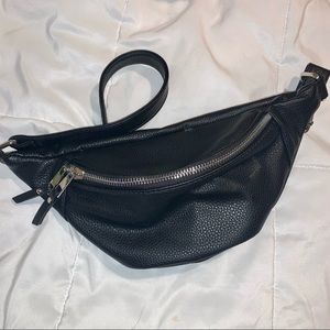 🖤Black Faux Leather Fanny Pack/Waist Bag🖤